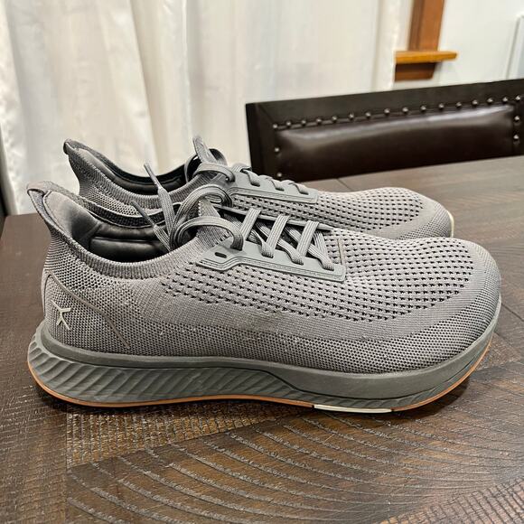 Flux Adapt Runner Gray Gum Running Athletic Shoes
Unisex 10M / 11.5W - Picture 1 of 9